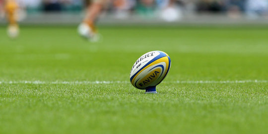 ini mirip bola rugby menggantung rev3