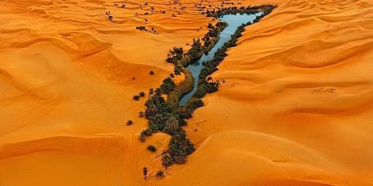 Danau Umm al-Maa, setitik oase permai di tengah gurun Ubari