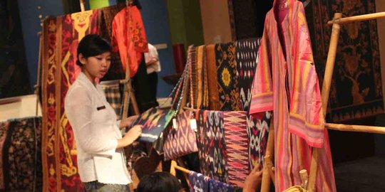 Sambut Hari Kartini, pameran Tenun Kediri digelar di Malang