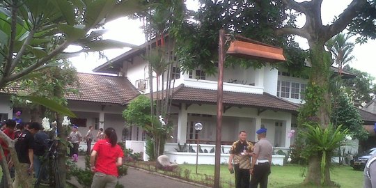 Komisi III DPR datangi rumah Badrodin, tanya latar belakang keluarga