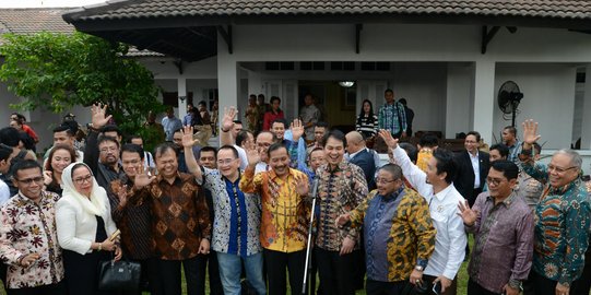 Senyum semringah anggota Komisi III usai kunjungi rumah Wakapolri