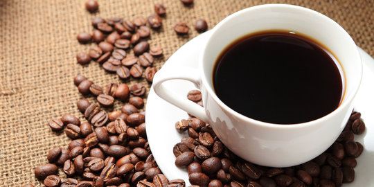 Usir selulit membandel dengan minum kopi