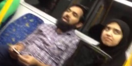 Perempuan ini bela wanita muslim yang dihina di kereta