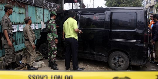 Ini mobil berisi satu keluarga yang tewas keracunan obat nyamuk