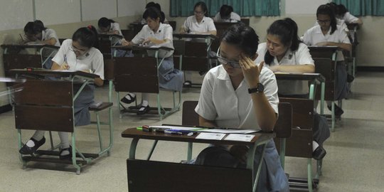 Keluyuran saat UN, Kepsek SMA 3 dinilai tak pantas jadi pendidik