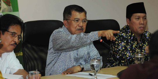 Jusuf Kalla soal KLB PSSI: silakan berhantam asal di lapangan bola