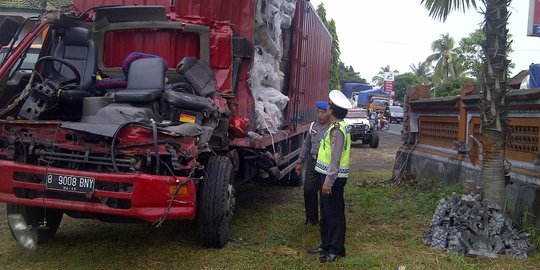 Kecelakaan di jalur tengkorak Bali, kernet truk tewas mengenaskan