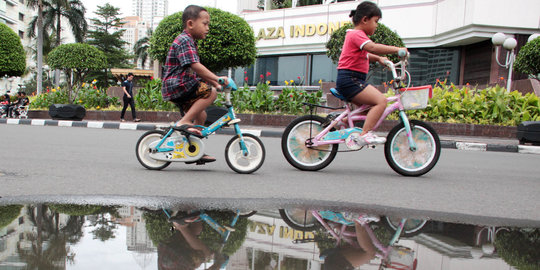 Tak ada car free day, warga tetap olahraga di Bundaran HI