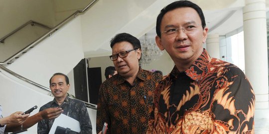 Ahok berpantun di pagelaran seni budaya Betawi