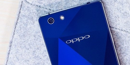 Hadir di Indonesia bulan Mei, ini keunggulan Oppo R1x dibanding R1