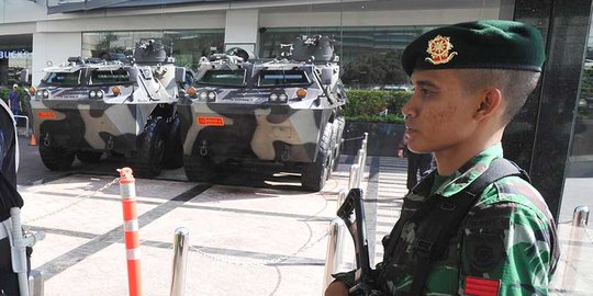 Panser Anoa TNI kawal penjagaan KAA di sudut ibukota