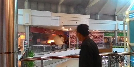 Pondok Indah Mall 1 terbakar, pengunjung berhamburan