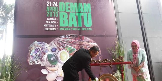 Koleksi batu mulia, yuk berburu di Plasa Kemenperin