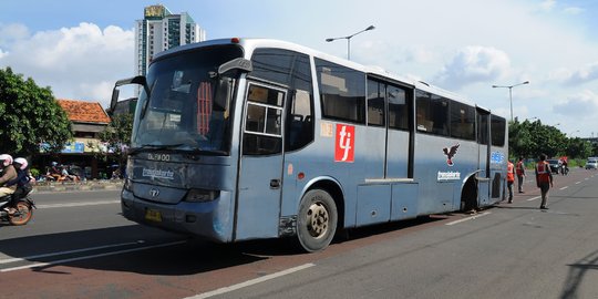 Sering bermasalah, Transjakarta karatan tetap dipakai lagi