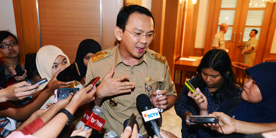 Kinerja dapat rapor merah, Ahok tanggapi santai sambil cengengesan