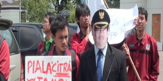 Demo wali kota Semarang, mahasiswa KAMMI dibikin malu pejabat pemkot