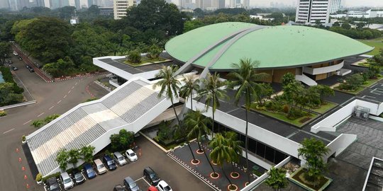 DPR sahkan Perppu KPK menjadi UU dengan mulus