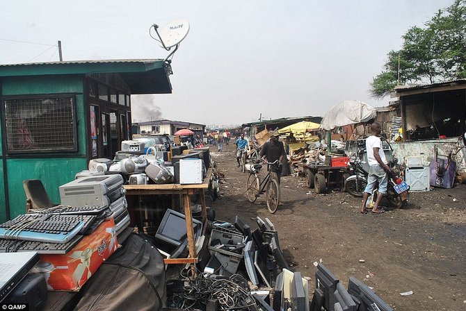 kuburan sampah elektronik di ghana