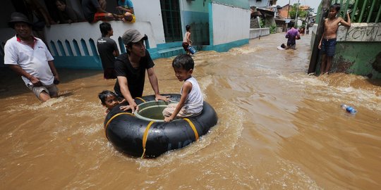Bengawan Solo meluap, sejumlah desa di Sukoharjo terendam air