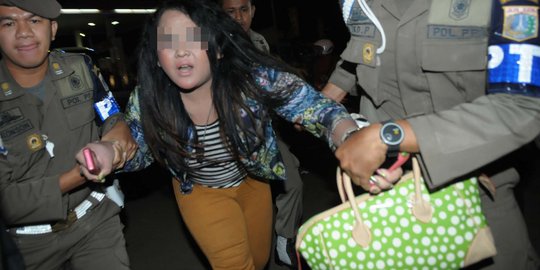 Pengamen waria di Rawalumbu meresahkan warga