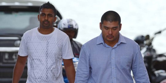 Wajah lesu saudara duo Bali Nine sepulang dari Nusakambangan