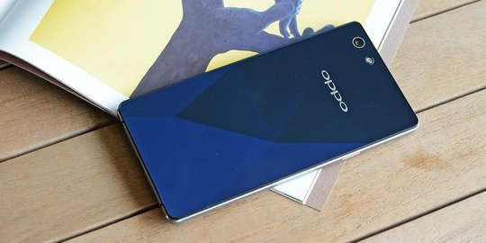 Resmi beredar di pasaran, seberapa laris OPPO R1x?