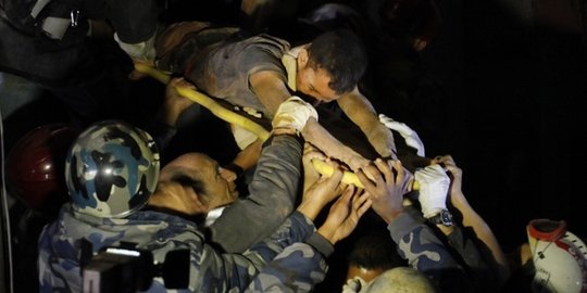 80 Jam terkubur reruntuhan gedung, pria ini selamat dari Gempa Nepal