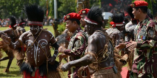 Tarian adat Papua meriahkan HUT ke-63 Kopassus di Cijantung