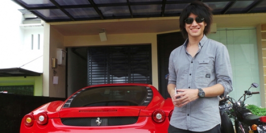 Kevin aprilio beli ferrari dari forex