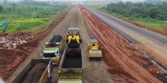 Titah Jokowi, tol Semarang-Solo & Solo-Kertosono rampung 2,5 tahun