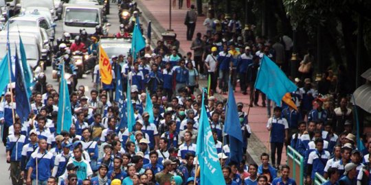 77 mantan buruh gelar tahlilan rev1