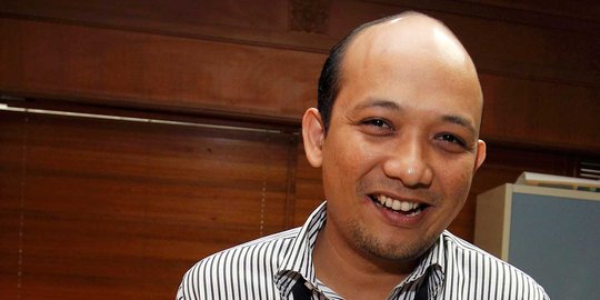 Siang ini, Novel Baswedan dibawa kembali ke Jakarta