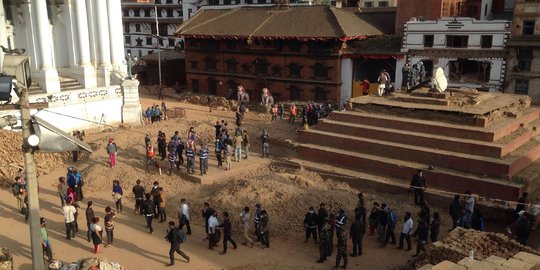 Warga Nepal bersatu, bangkitkan lagi kuil Hanoman setelah gempa