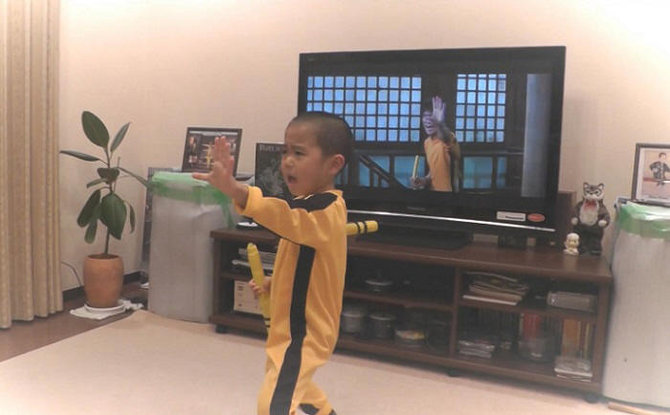 fans bruce lee cilik