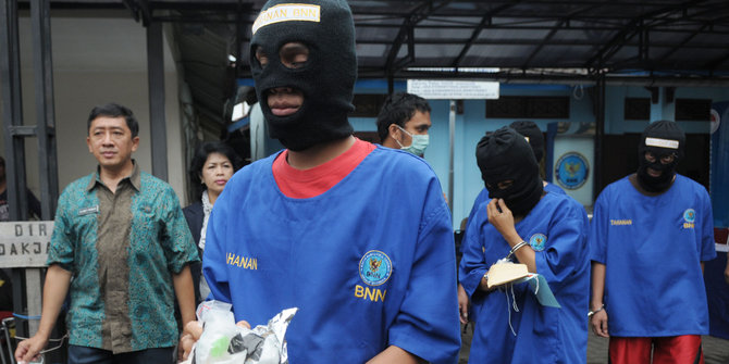 Anggota polisi di Jambi dipergoki pesta sabu bareng tiga cewek