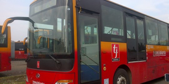 Ahok janji suntik dana besar buat tambah bus Transjakarta