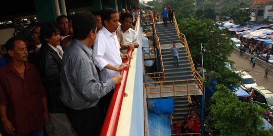 Jokowi minta bupati dan wali kota belikan lahan untuk PKL