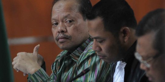 Jalani sidang lanjutan, Sutan Bhatoegana dengar kesaksian Sekjen DPR