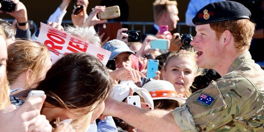 Gadis Australia ramai-ramai minta dinikahi Pangeran Harry