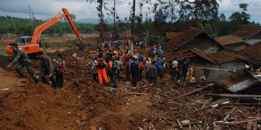 203 warga Pangalengan masih mengungsi akibat longsor