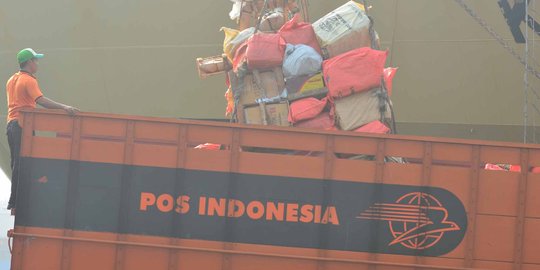 Jadi tersangka kasus korupsi, dirut PT Pos Indonesia dipecat
