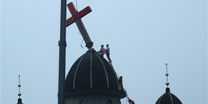 Pemerintah China larang atap gereja pasang tanda salib