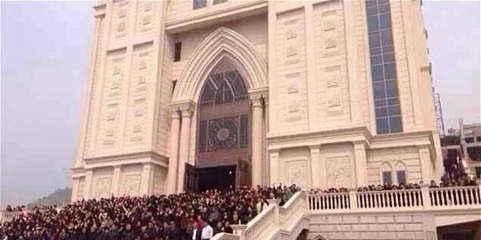 gereja dengan bangunan jelek rev1