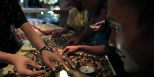 pantai juga laku dijual