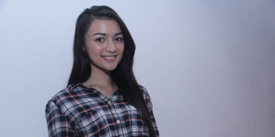 5 artis wanita yang senyumannya 'membunuh' pria