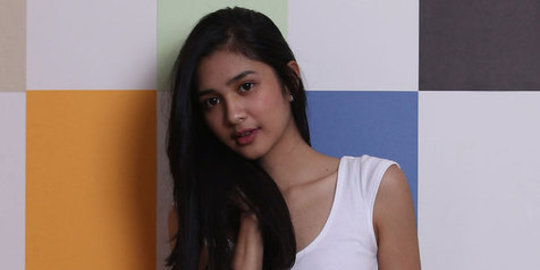 5 artis wanita yang senyumannya 'membunuh' pria