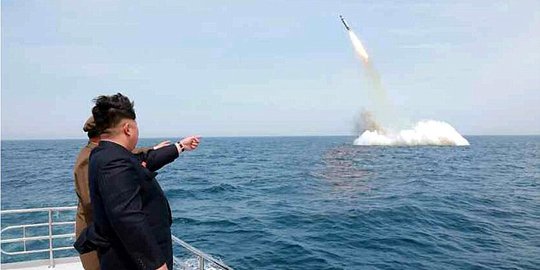 Punya kapal selam dengan rudal balistik, Korea Utara siap ancam AS