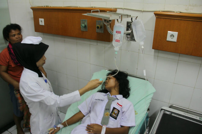 puluhan siswa sman 1 pancur batu keracunan makanan