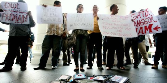 Seratusan wartawan demo Polda Papua minta Bupati Biak Numfor diadili