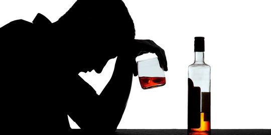 Bikin onar, remaja di Kupang dilarang tenggak miras sopi di jalanan